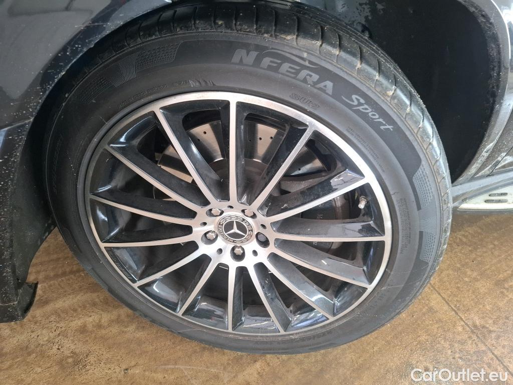  Mercedes  G-Klasee MERCEDES-BENZ GLE Coupe / 2020 / 5P / SUV GLE 350 de 4MATIC AMG Line Coupé #2