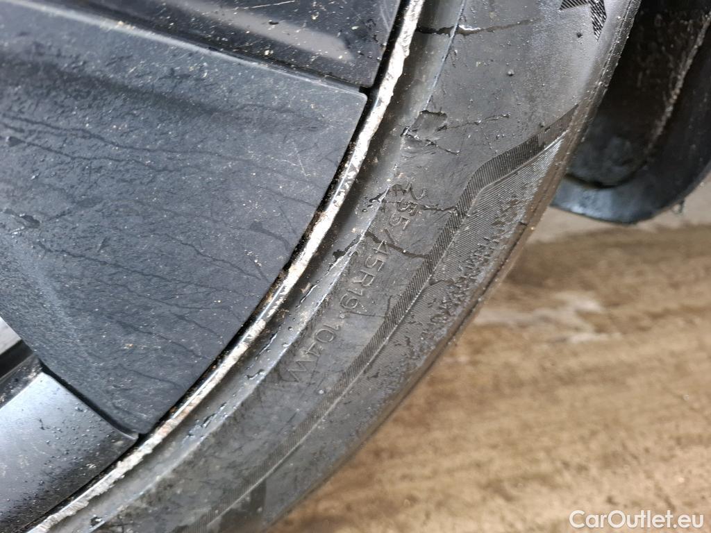  Tesla  Model Y TESLA  / 2020 / 5P / SUV Grande Autonomie Dual-Motor AWD #18