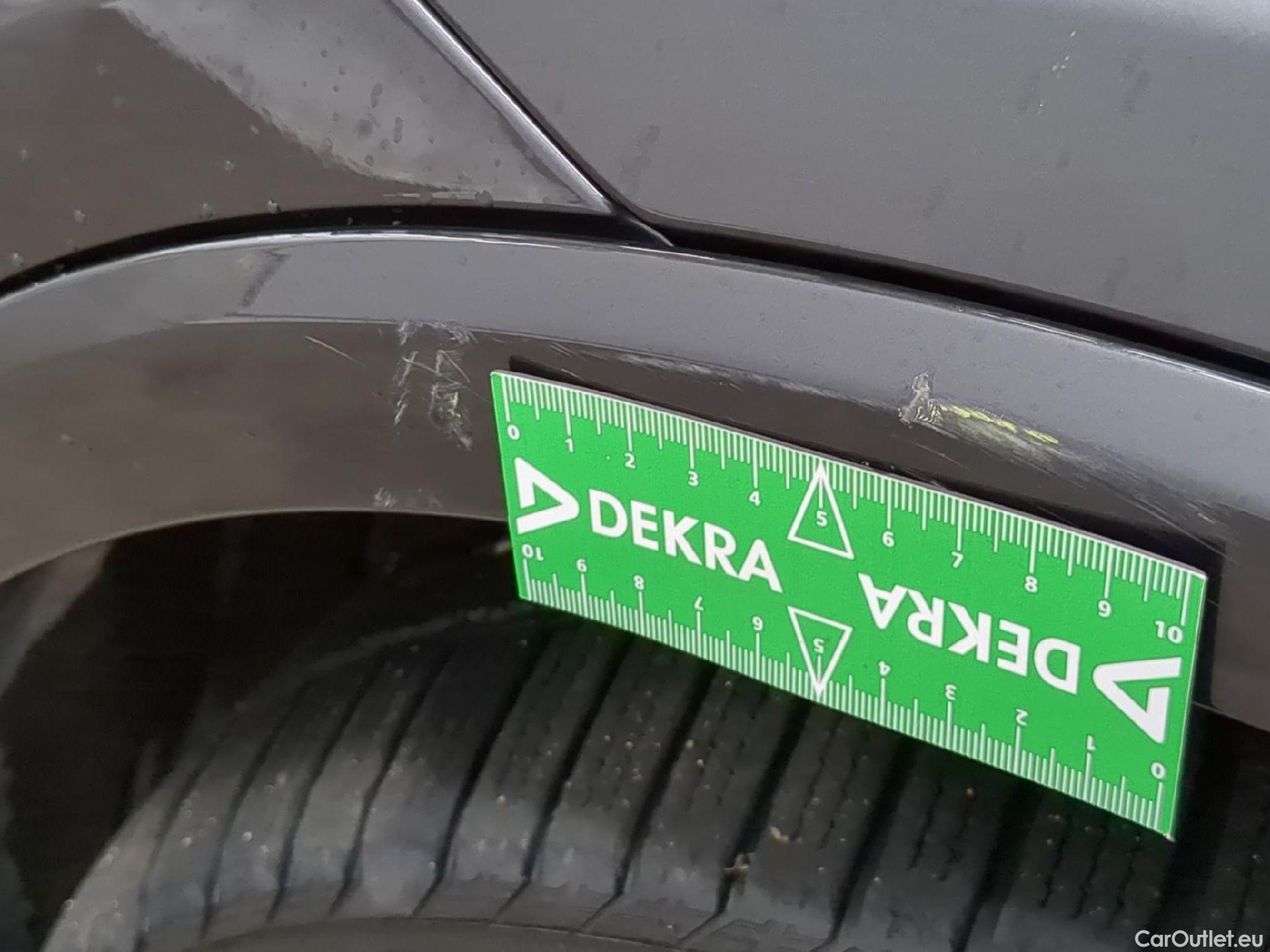  Mercedes  GLC MERCEDES-BENZ  / 2022 / 5P / SUV  400 e AMG Line 4MATIC #26