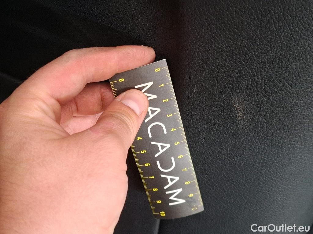  Mercedes  G-Klasee MERCEDES-BENZ GLC Coupe / 2023 / 5P / Coupé GLC 300 e AMG Line 4MATIC #102