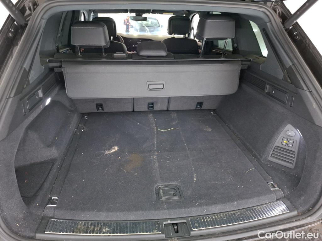  Volkswagen  Touareg VOLKSWAGEN  / 2023 / 5P / SUV 3.0 V6 EHYBRID 4WD R AUTO #5