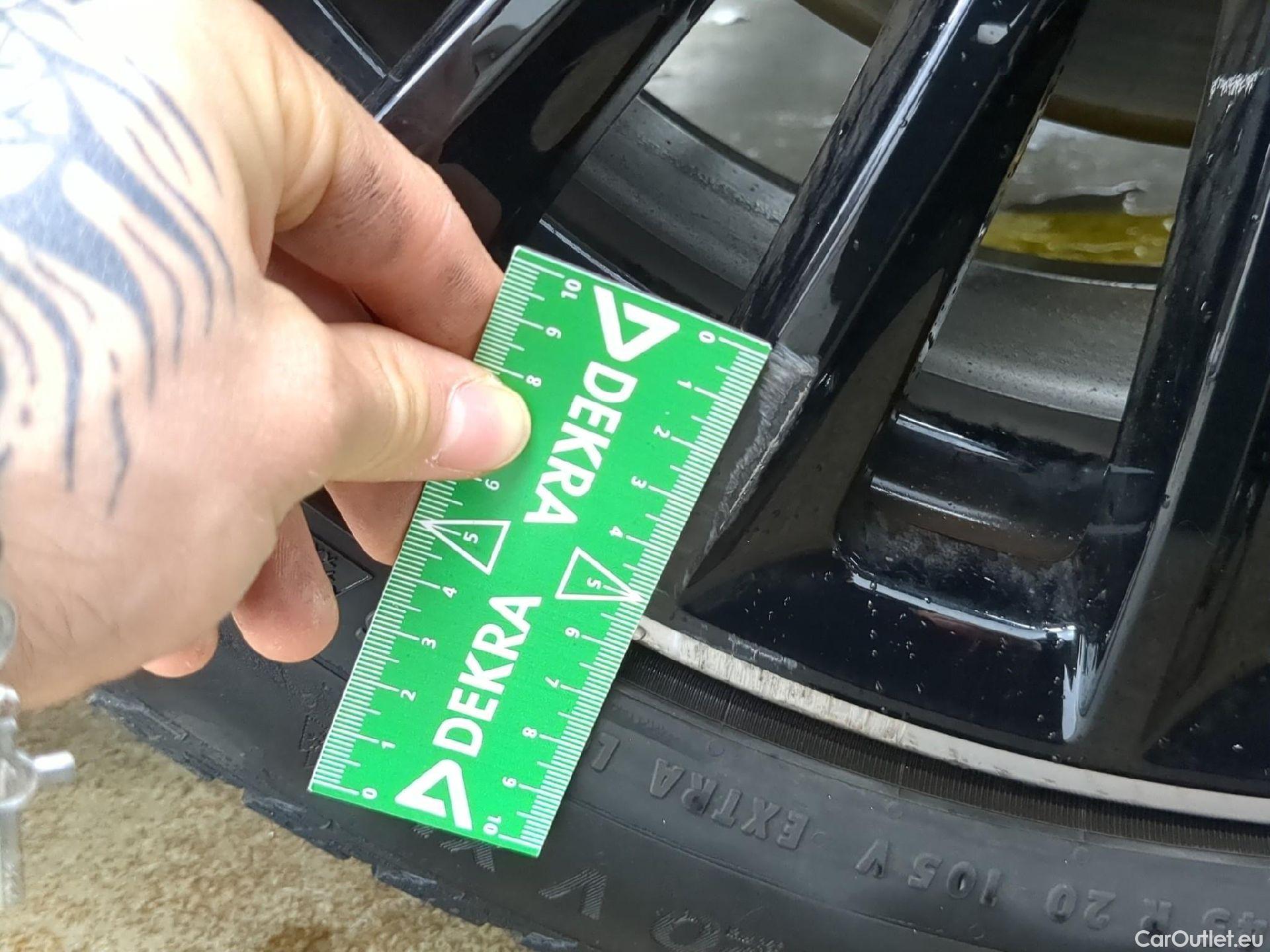  Mercedes  GLC MERCEDES-BENZ  / 2022 / 5P / SUV  400 e AMG Line 4MATIC #4