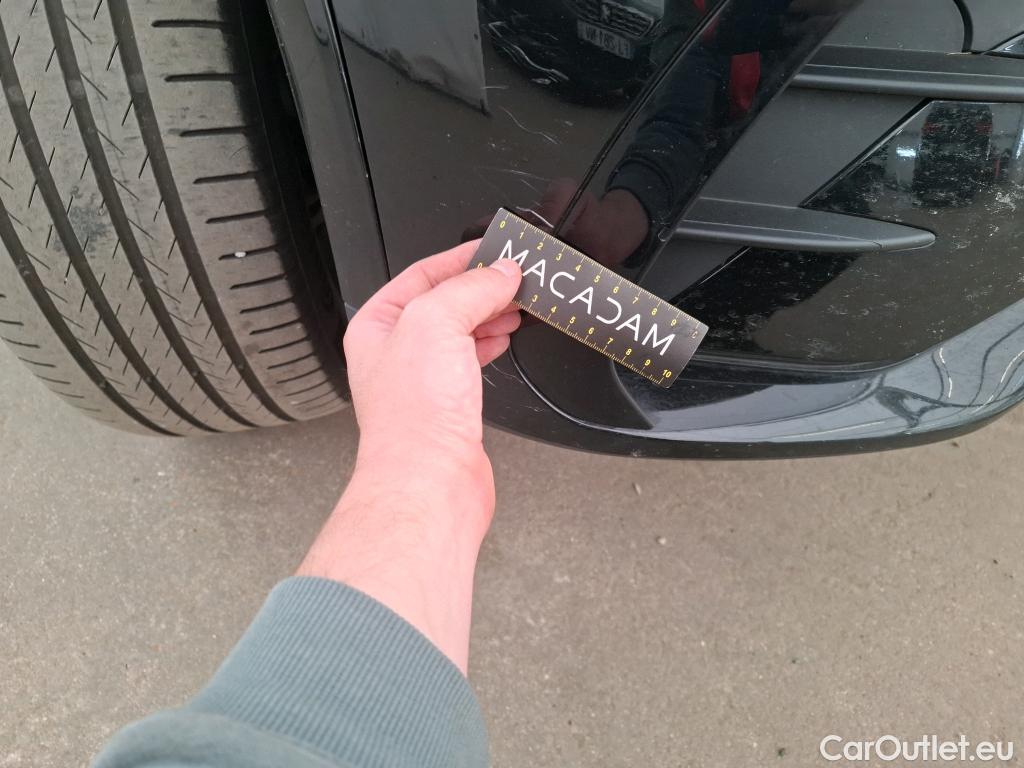  Mercedes  G-Klasee MERCEDES-BENZ GLC Coupe / 2023 / 5P / Coupé GLC 300 e AMG Line 4MATIC #27