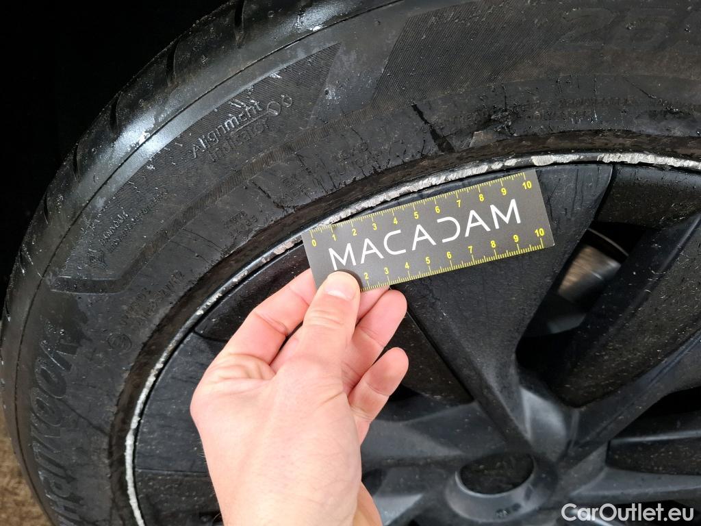  Tesla  Model Y TESLA  / 2020 / 5P / SUV Grande Autonomie Dual-Motor AWD #9