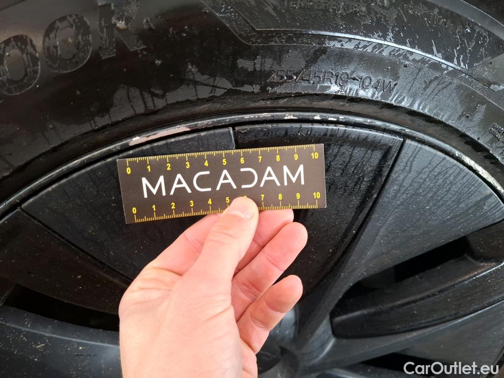  Tesla  Model Y TESLA  / 2020 / 5P / SUV Grande Autonomie Dual-Motor AWD #4