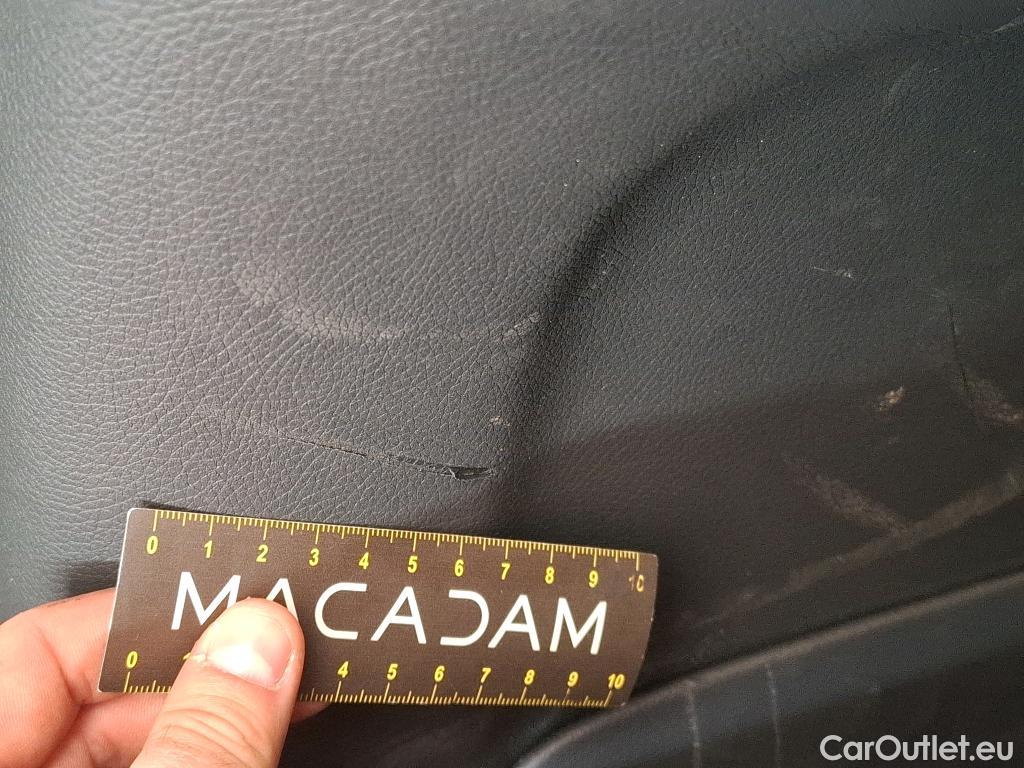  Mercedes  G-Klasee MERCEDES-BENZ GLC Coupe / 2023 / 5P / Coupé GLC 300 e AMG Line 4MATIC #76