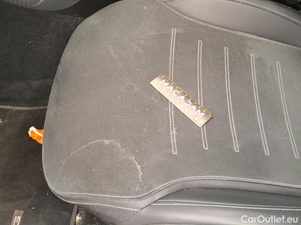  Mercedes  G-Klasee MERCEDES-BENZ GLC Coupe / 2023 / 5P / Coupé GLC 300 e AMG Line 4MATIC #114