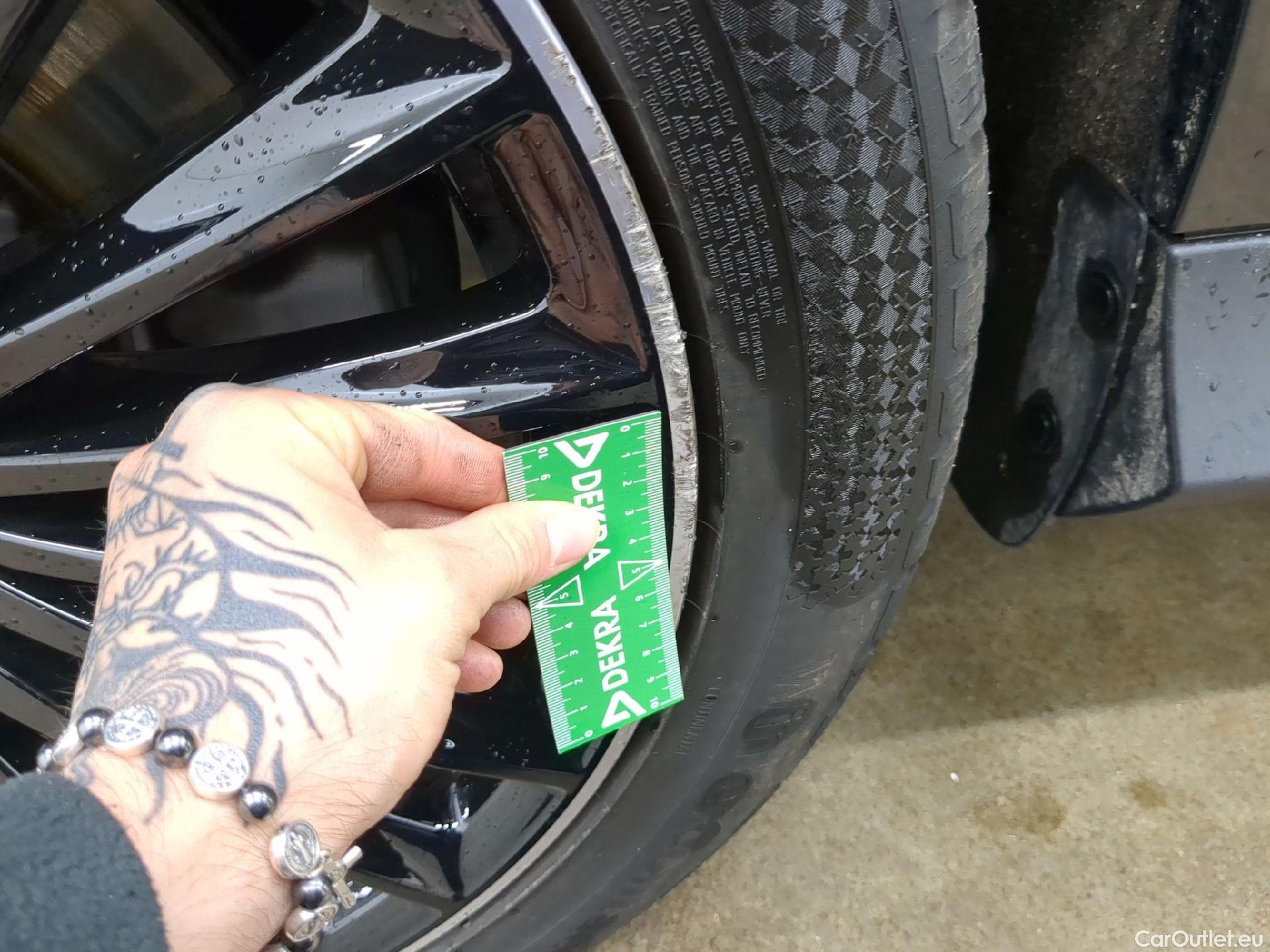  Mercedes  GLC MERCEDES-BENZ  / 2022 / 5P / SUV  400 e AMG Line 4MATIC #17