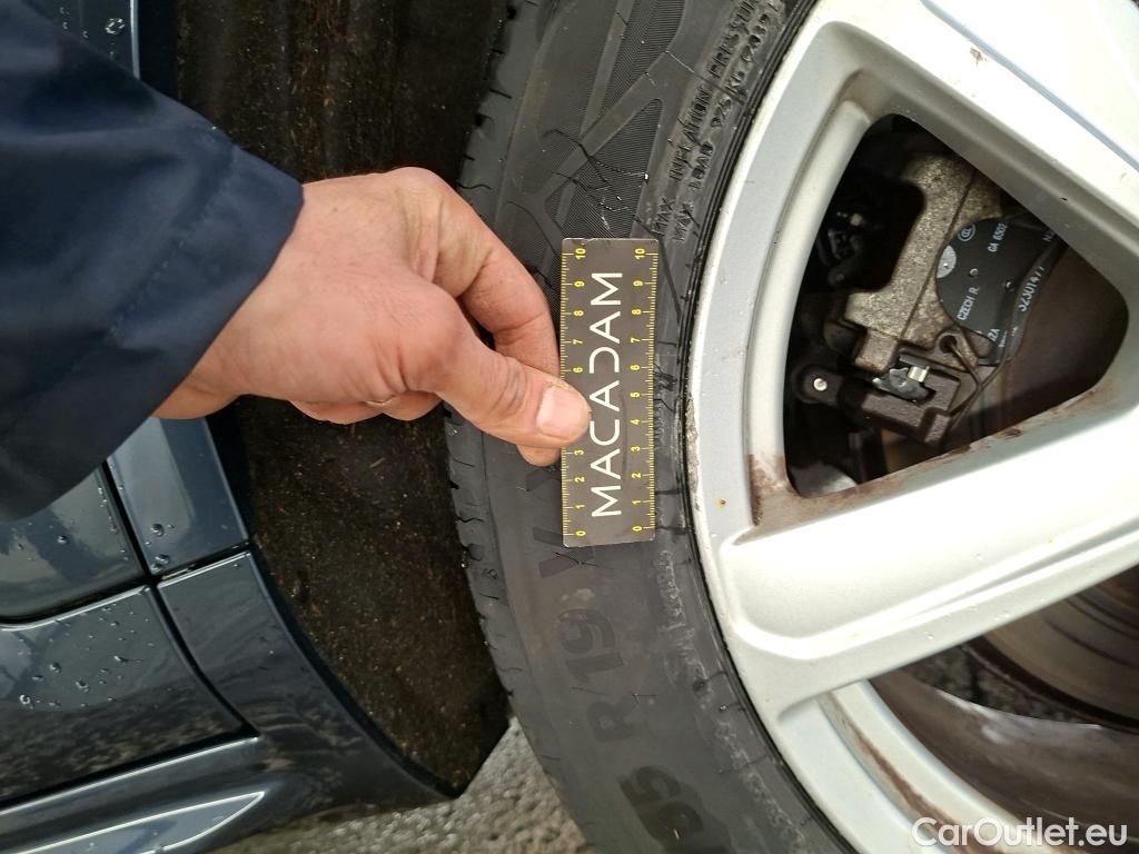  Volvo  XC90 VOLVO  / 2019 / 5P / SUV Recharge T8 AWD GT 8 Inscription Busi #45