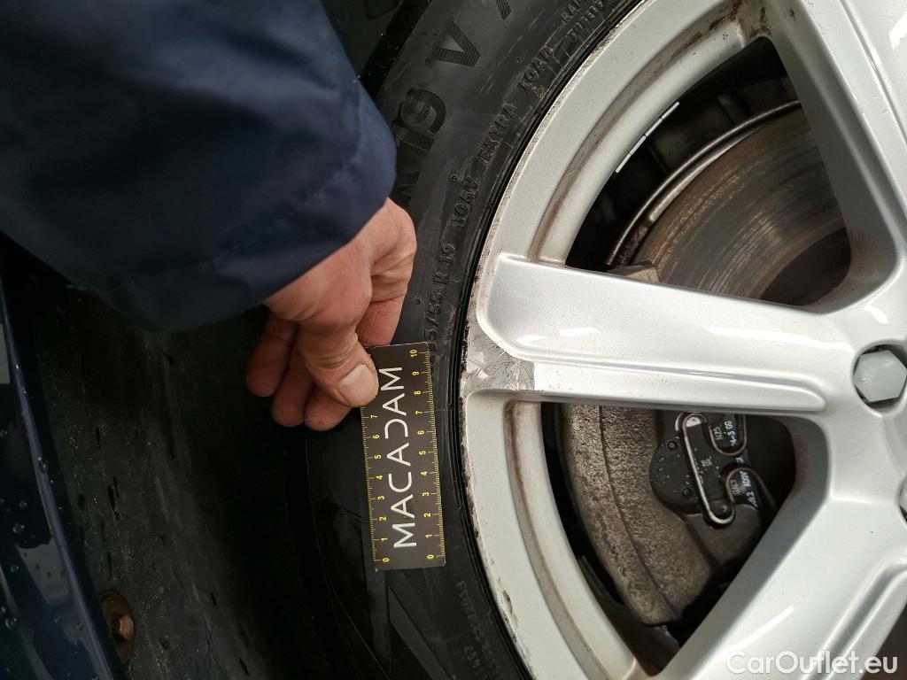  Volvo  XC90 VOLVO  / 2019 / 5P / SUV Recharge T8 AWD GT 8 Inscription Busi #50