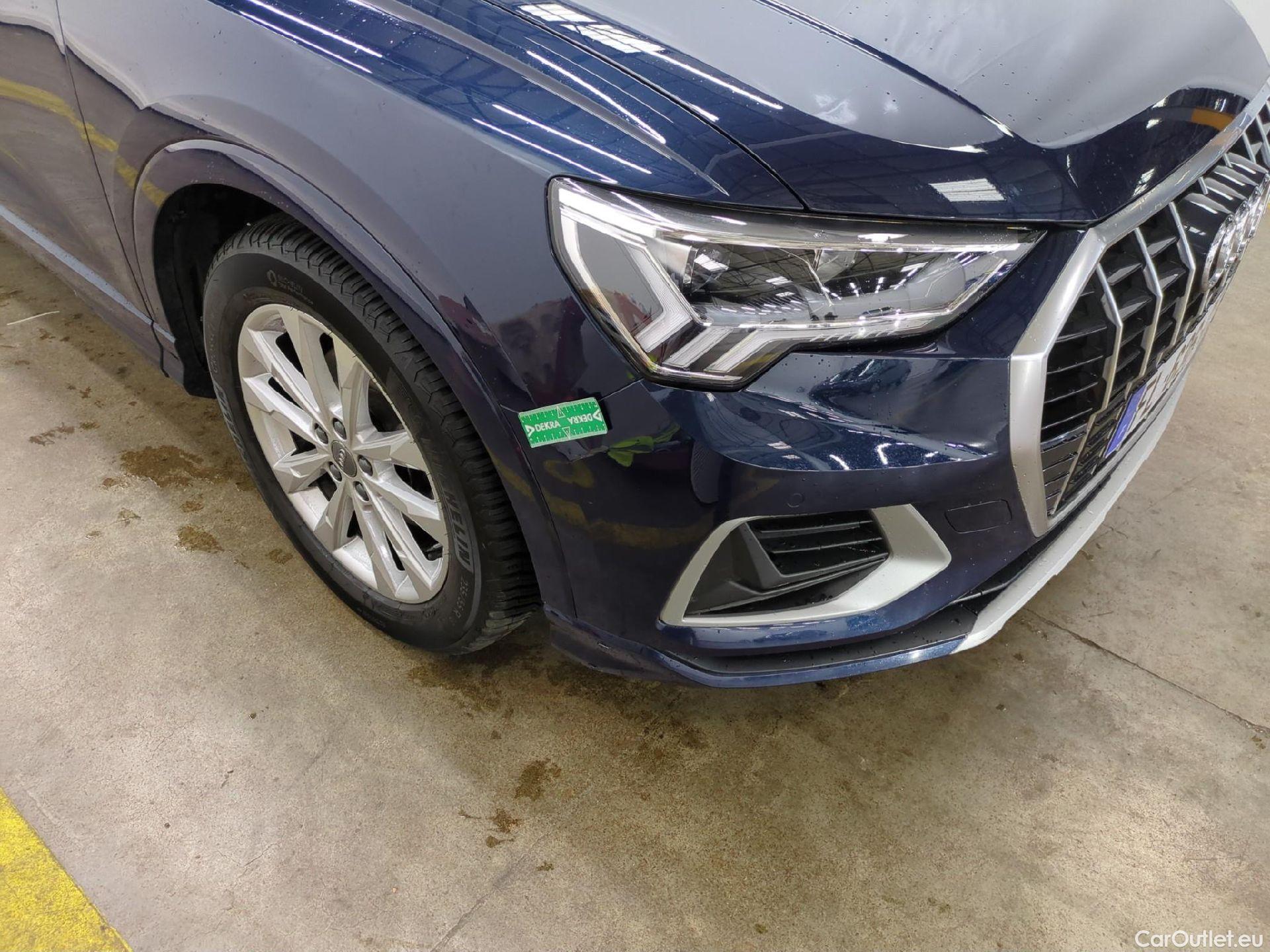  Audi  Q3  35 TDI Design luxe 2.0 TDI 150CV BVA7 E6dT #2