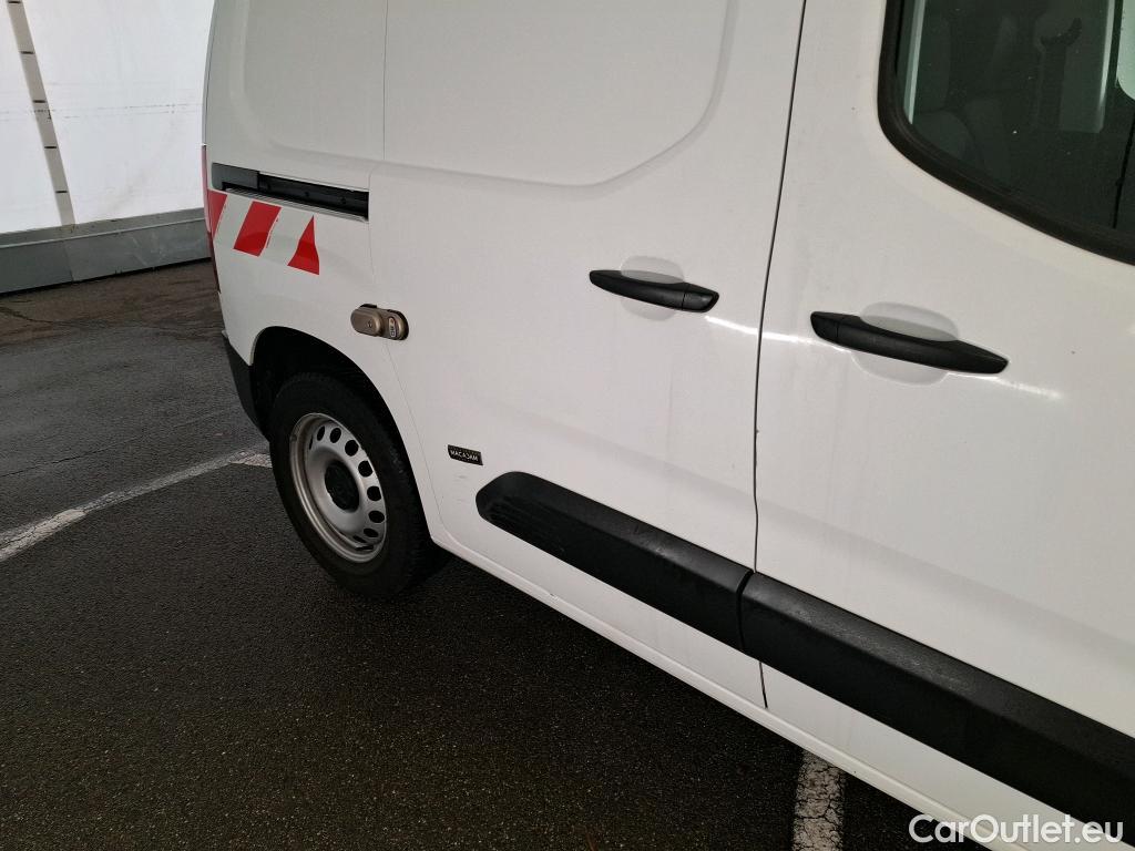  Citroen  Berlingo  Fourgon Worker M 1000 1.2 PureTech 130CV BVA8 E6d #1
