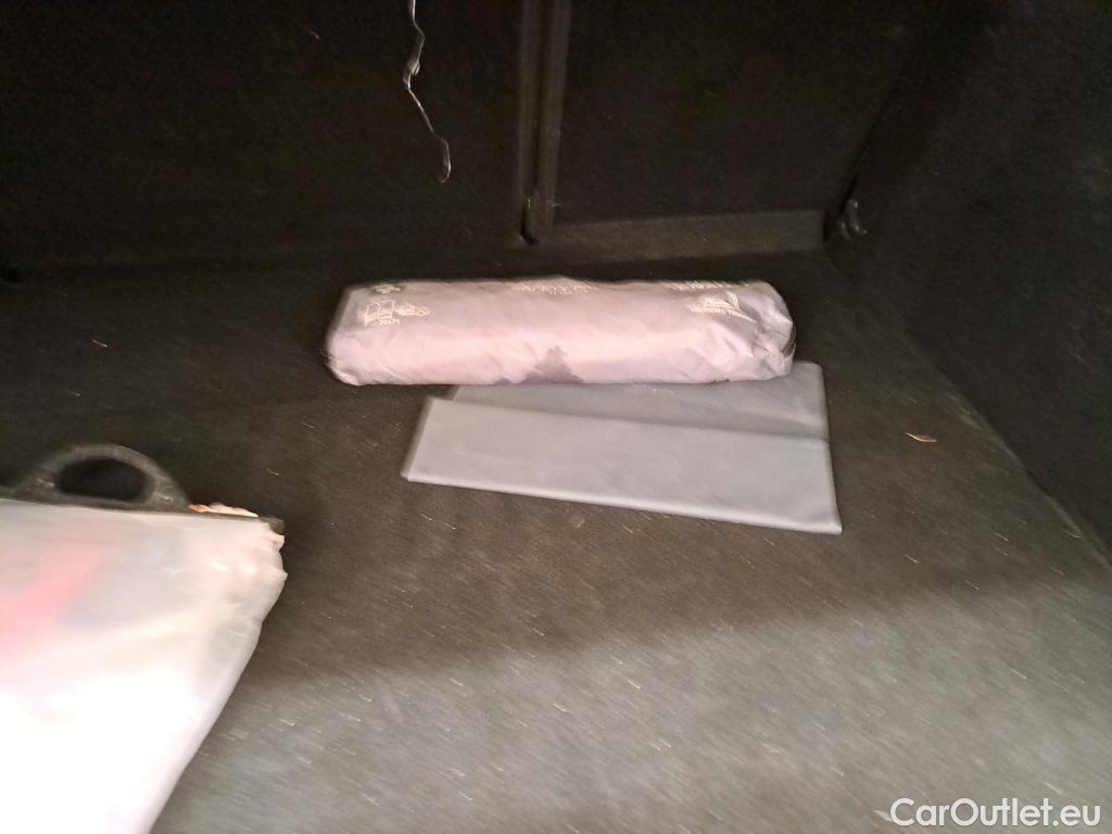  Citroen  C4 CITROEN  X / 2022 / 4P / Berline PureTech 130 S&S EAT8 Feel Pack #27