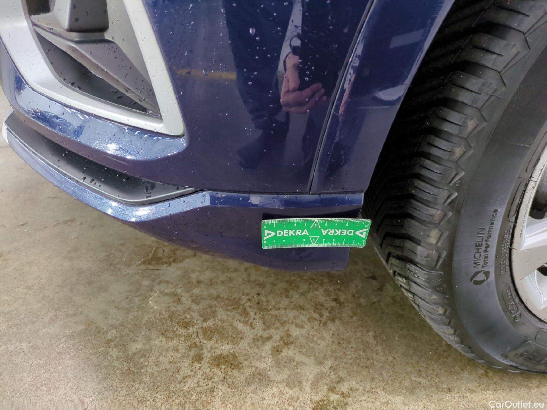  Audi  Q3  35 TDI Design luxe 2.0 TDI 150CV BVA7 E6dT #9