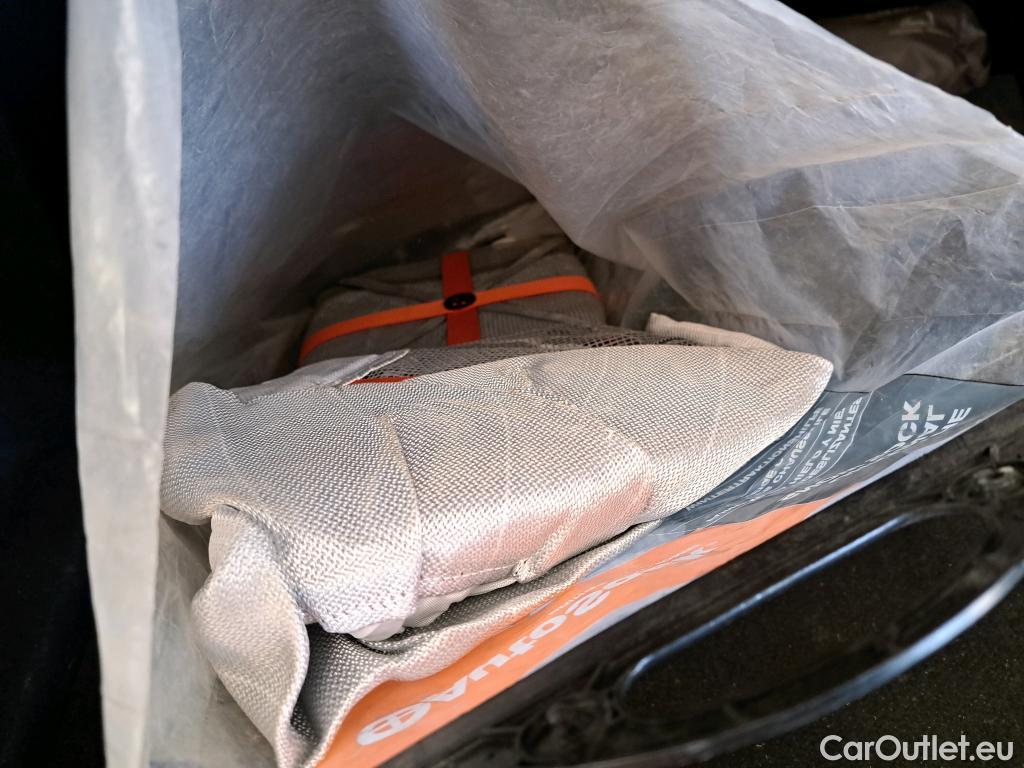  Citroen  C4 CITROEN  X / 2022 / 4P / Berline PureTech 130 S&S EAT8 Feel Pack #26