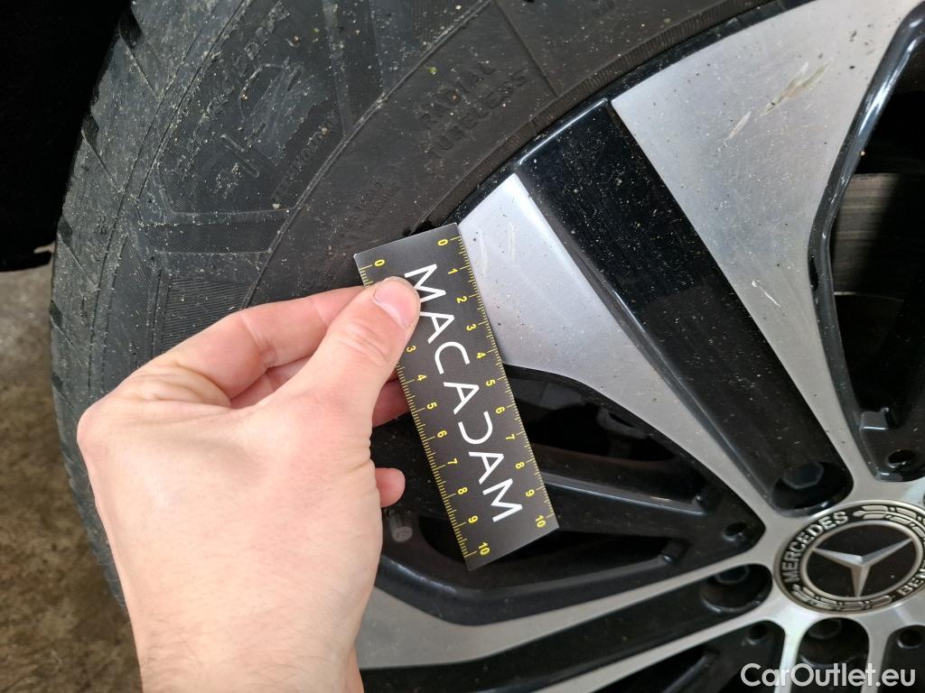  Mercedes  G-Klasee MERCEDES-BENZ GLC / 2019 / 5P / SUV 2.0 GLC 300 E BUSINESS LINE 4MATIC #26