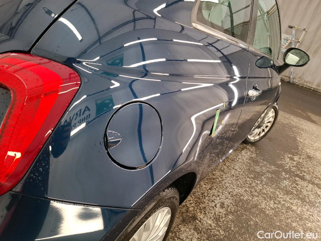  Fiat  500 FIAT   2015 3P Berline Hybrid 1.0 BSG 70 ch Dolcevita #4