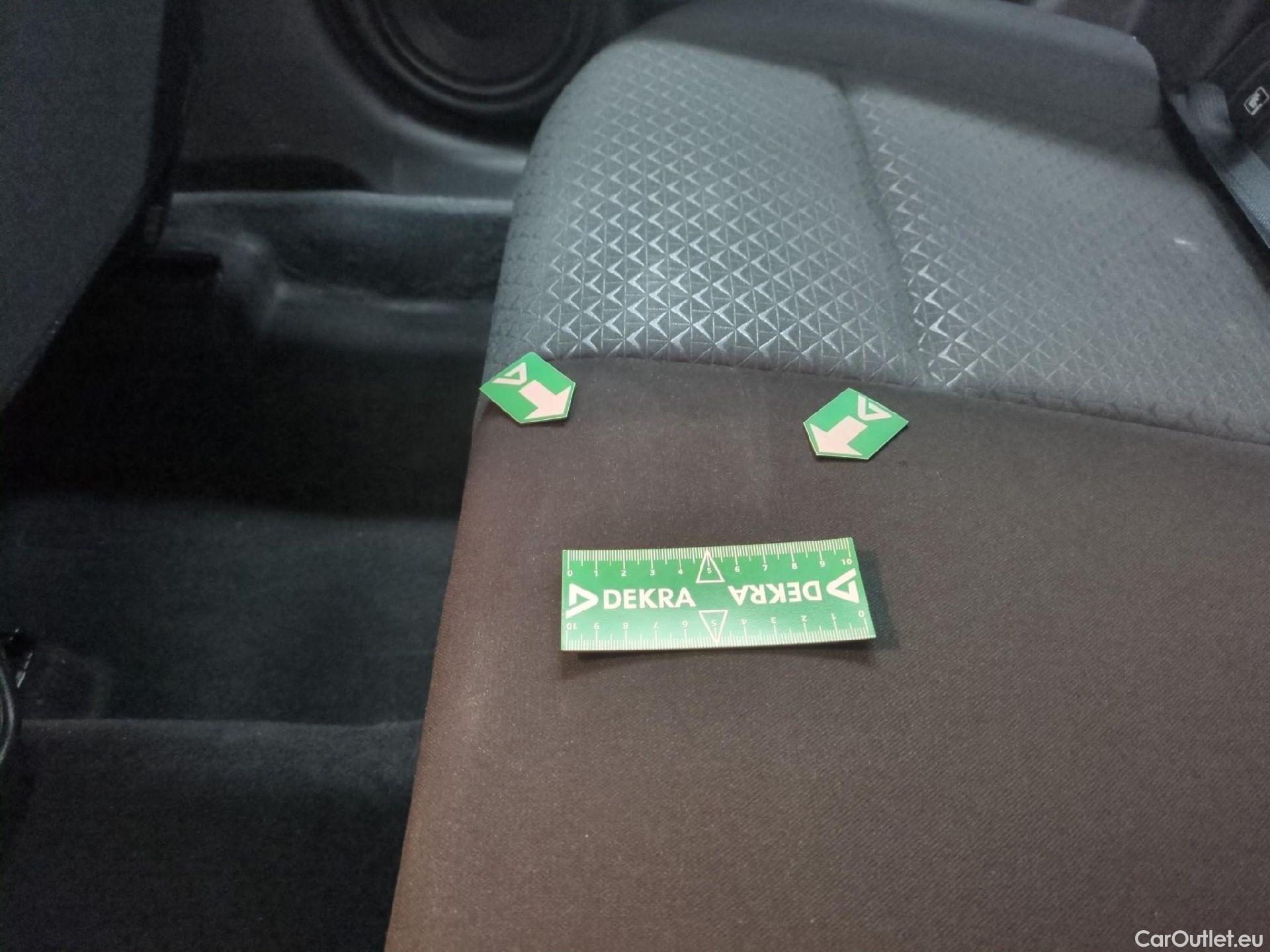  Nissan  Juke NISSAN  / 2019 / 5P / Crossover Hybrid 143 Business Edition #6