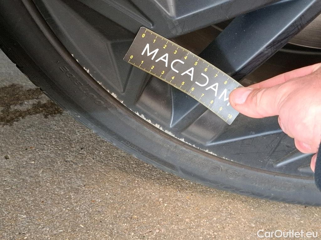  Hyundai   Ioniq Ioniq 6 First Edition Electrique 4WD 77kWh BVA #19