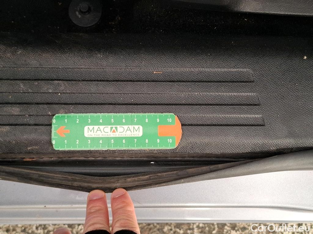  Peugeot  2008  Active Business 1.2 PureTech 130CV BVA8 E6d #21