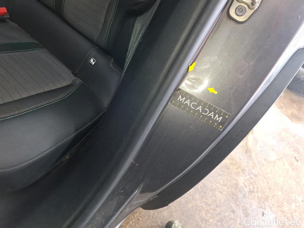  Peugeot  2008  Allure Business 1.5 HDi 130CV BVA8 E6d #18