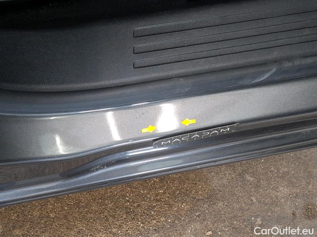  Peugeot  2008  Allure Business 1.5 HDi 130CV BVA8 E6d #47