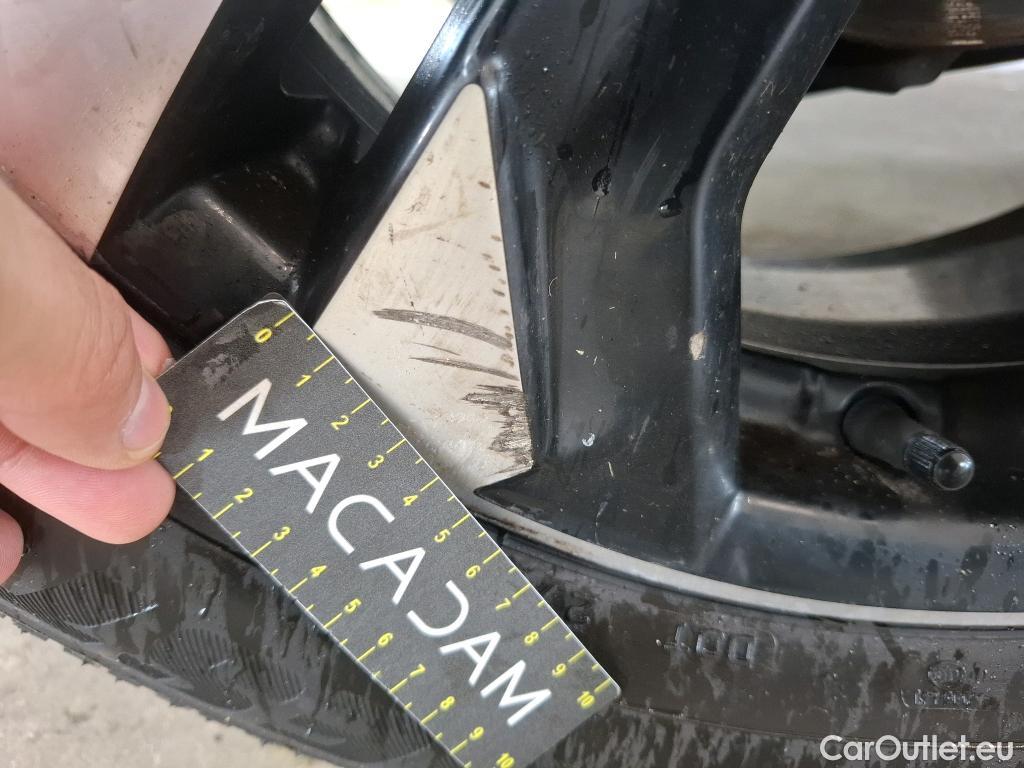  Peugeot  2008  Allure Business 1.5 HDi 130CV BVA8 E6d #36