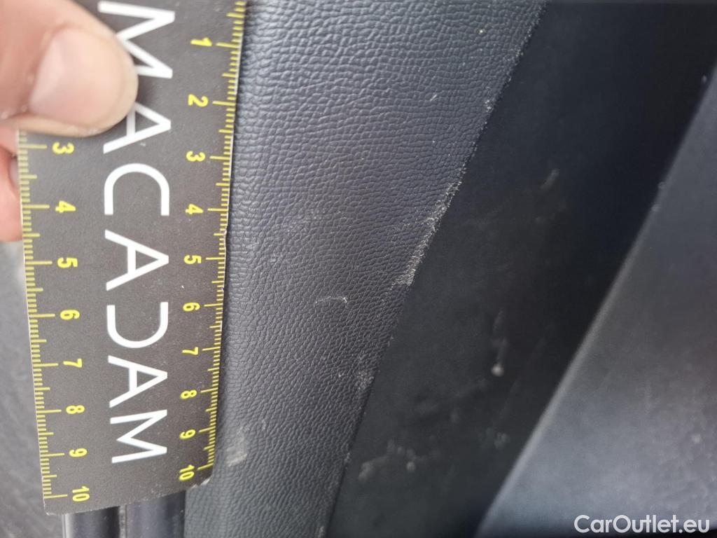  Peugeot  2008  Allure Business 1.5 HDi 130CV BVA8 E6d #44