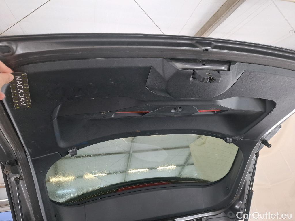  Peugeot  2008  Allure Business 1.5 HDi 130CV BVA8 E6d #38