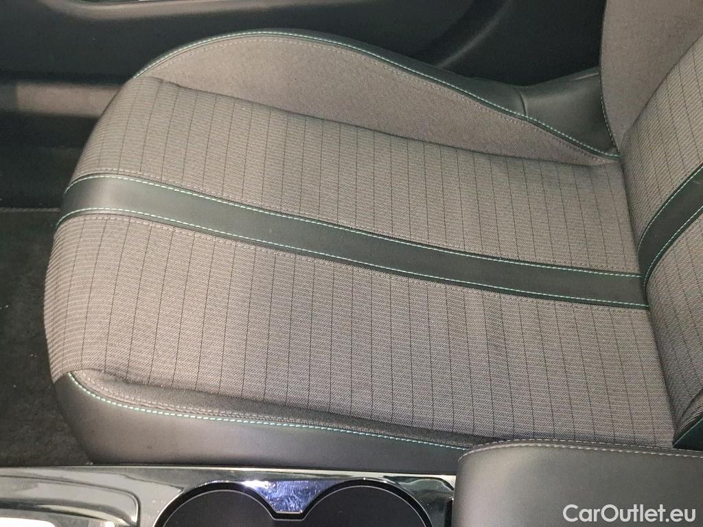  Peugeot  2008  Allure Business 1.5 HDi 130CV BVA8 E6d #53