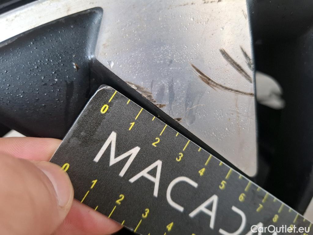  Peugeot  2008  Allure Business 1.5 HDi 130CV BVA8 E6d #32