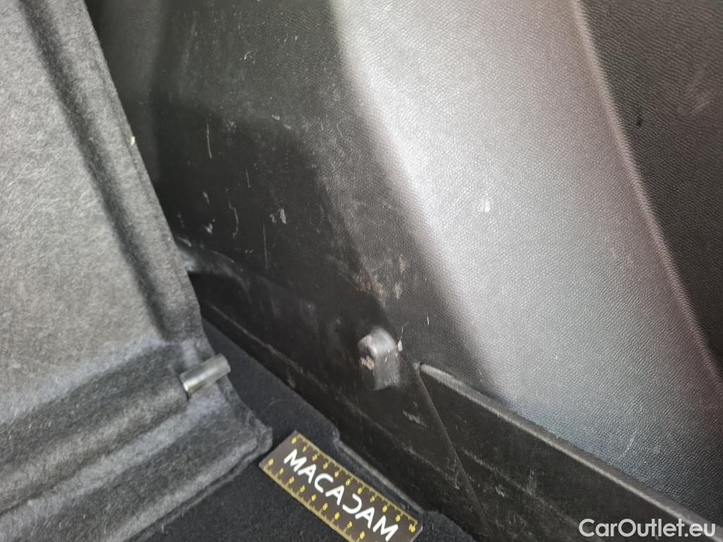  Peugeot  2008  Allure Business 1.5 HDi 130CV BVA8 E6d #61