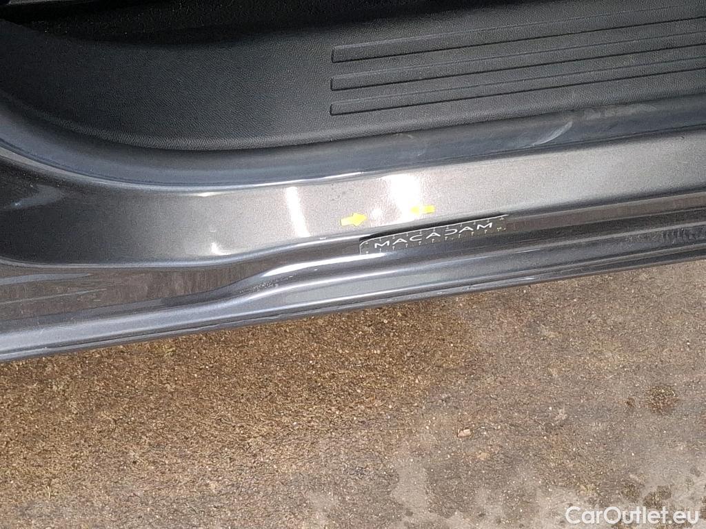  Peugeot  2008  Allure Business 1.5 HDi 130CV BVA8 E6d #48