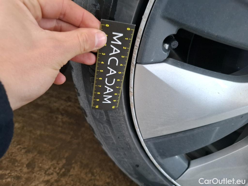  Tesla  Model Y TESLA  / 2020 / 5P / SUV Grand Autonomie Dual Motor AWD #42