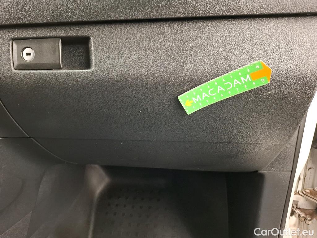  Volkswagen  Caddy VOLKSWAGEN  Van / 2015 / 4P / Fourgonnette 1.4 TGI GNV 110 Business Line #41