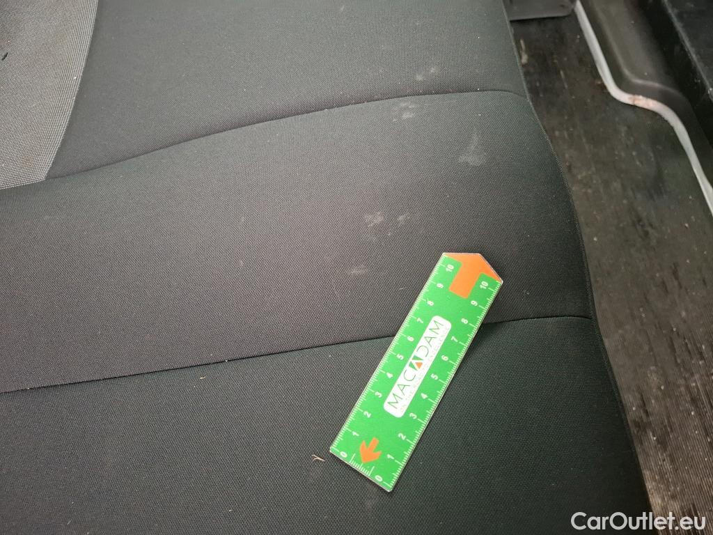  Volkswagen  Crafter VOLKSWAGEN  / 2017 / 4P / Fourgon tôlé 2.0 TDI 140 35 L4H3 Procab Business Line #35