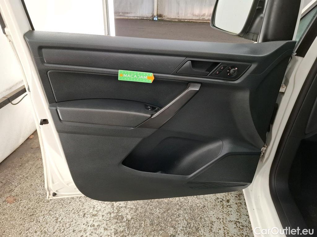  Volkswagen  Caddy VOLKSWAGEN  Van / 2015 / 4P / Fourgonnette 1.4 TGI GNV 110 Business Line #15