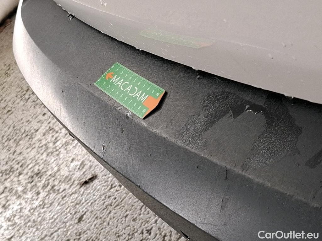  Volkswagen  Caddy VOLKSWAGEN  Van / 2015 / 4P / Fourgonnette 1.4 TGI GNV 110 Business Line #2