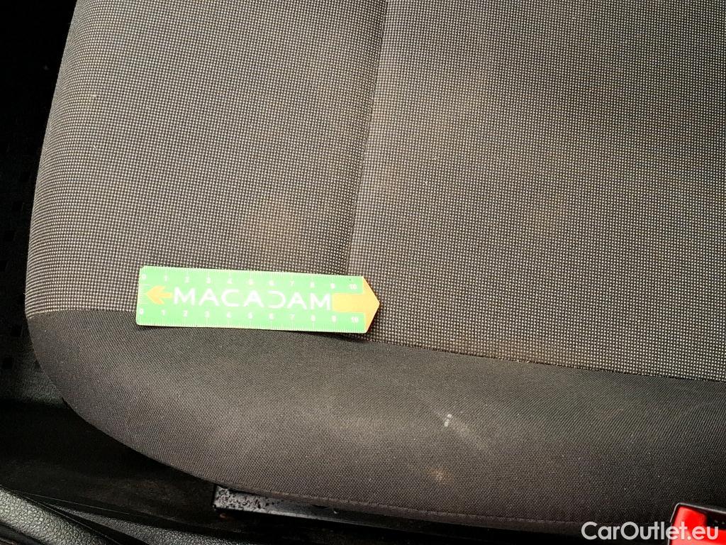  Volkswagen  Caddy VOLKSWAGEN  Van / 2015 / 4P / Fourgonnette 1.4 TGI GNV 110 Business Line #36