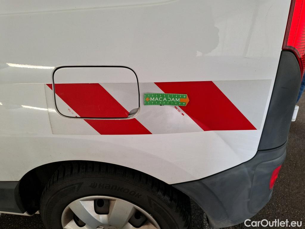  Renault  Kangoo  Express Maxi Extra (Série Spéciale) 1.5 dCi 90CV BVM5 E6 #32