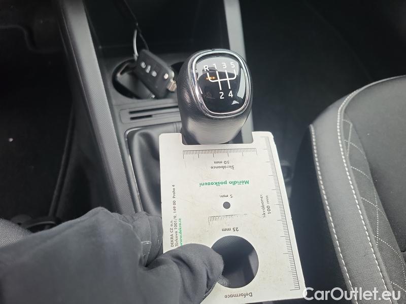  Skoda  Fabia  Combi (2015) Com.1.0TSI 70 Ambition 5d #8