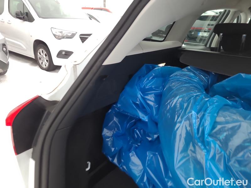  Ford  Focus   Turnier (CGE)(2018->) Foc.ST 1.5EBl Trend Edition #12