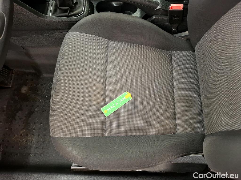  Volkswagen  Caddy VOLKSWAGEN  Van / 2015 / 4P / Fourgonnette 1.4 TGI GNV 110 Business Line #38