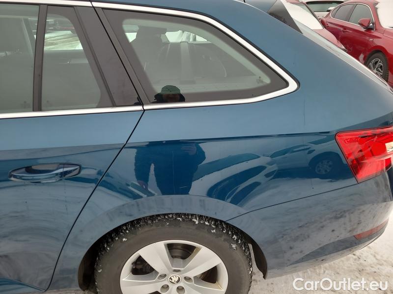  Skoda  Superb  Combi (3T5)(2010) Sup.C.FL2.0TDI 110 Ambition AT #10