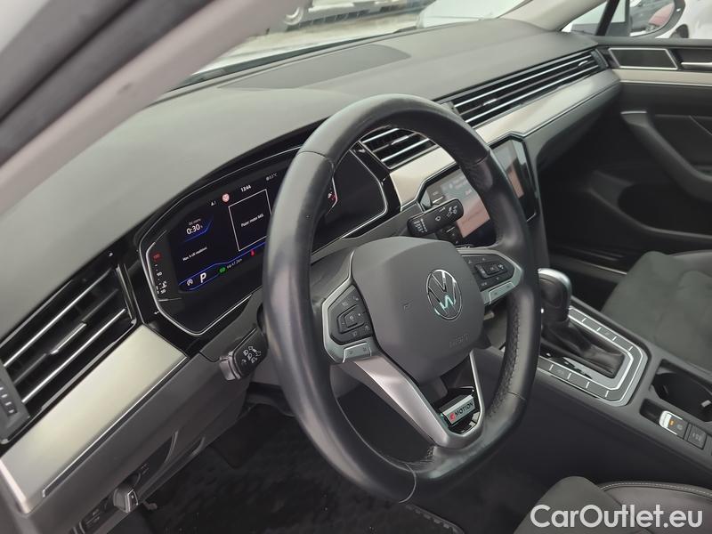  Volkswagen  Passat  Lim (CB2) (2019)  2.0TDI 147 Eleg.4M AT #8