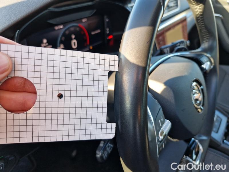  Skoda  Superb  (3V3)(2015) Supe.2.0TDI 147 Style Aut #12