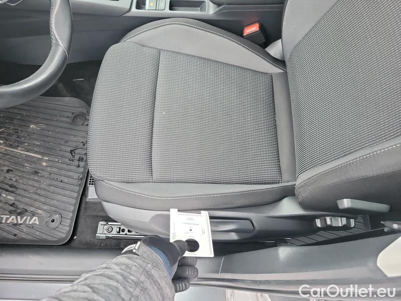  Skoda  Octavia  Combi (NX3)(2020) Oc.Com.1.0e-TEC 81 Ambition AT #5