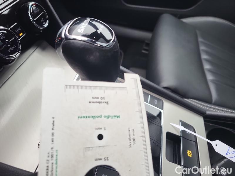  Skoda  Superb  Combi (3V5)(2015) Su.com.2.0TDI 147 4x4 L&K Aut #7