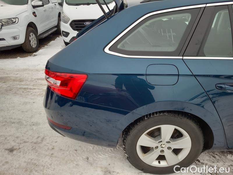  Skoda  Superb  Combi (3T5)(2010) Sup.C.FL2.0TDI 110 Ambition AT #21