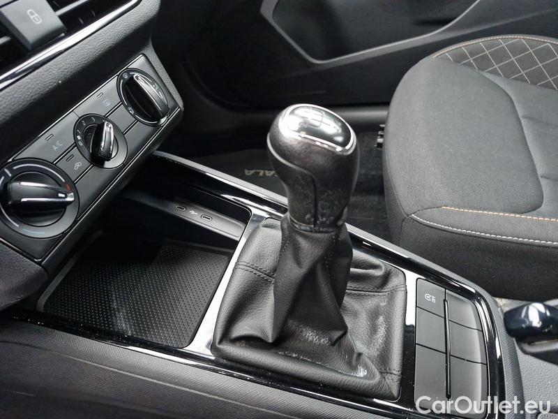  Skoda  Scala  (NW) (2019)  1.0TSI 70 Ambition #3